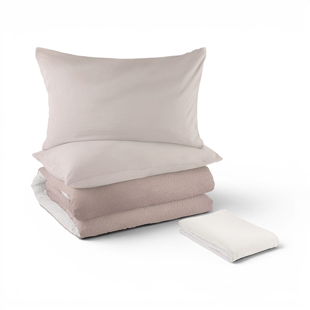 Queen Fitted Sheet & Comforter Set