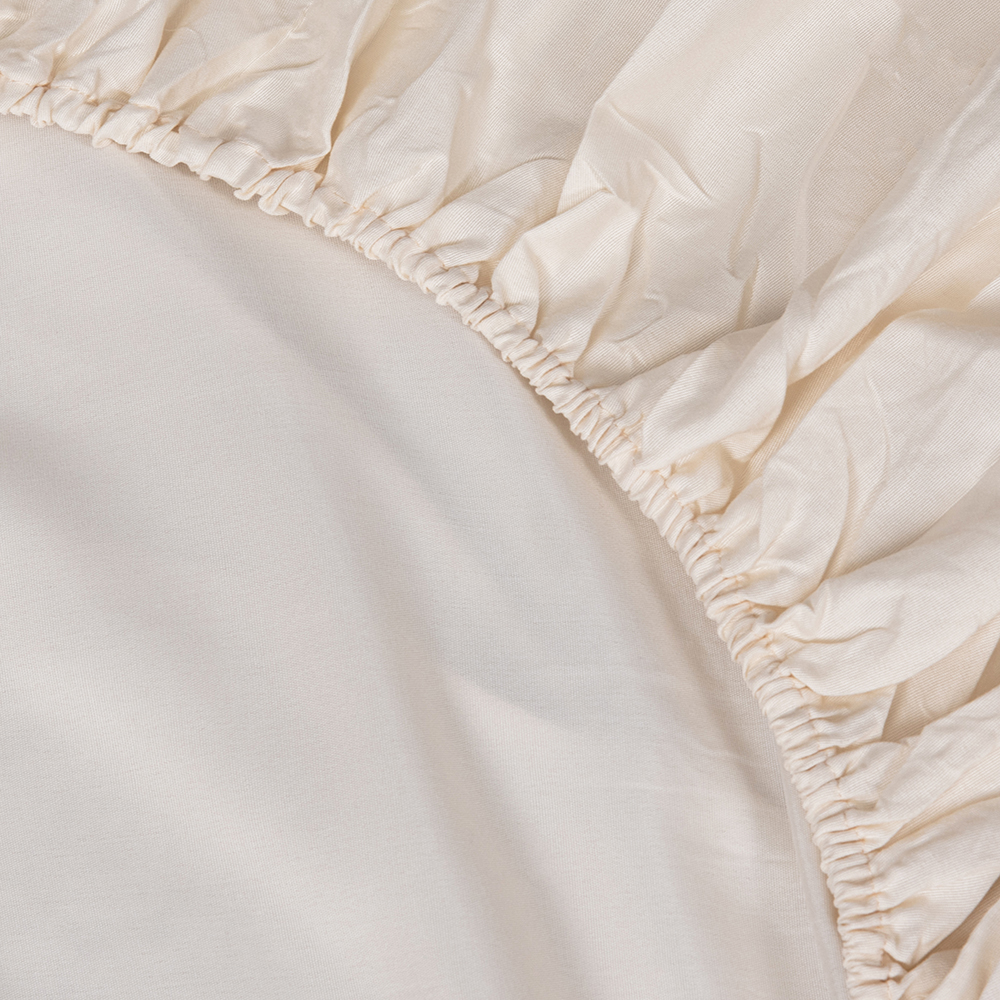 Queen Fitted Sheet & Comforter Set - Image 6