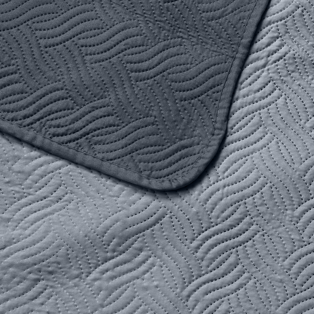 Queen Fitted Sheet & Comforter Set - Image 24