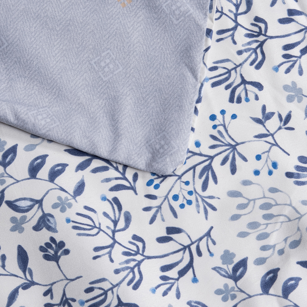 Bedding Set (4 Pcs) - Image 4